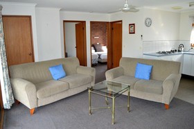 Lakes Jakaranda Holiday Units