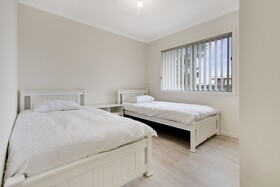 V & V Family Dream Away