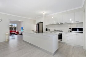 V & V Family Dream Away