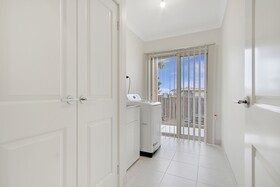 V & V Family Dream Away