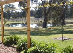 Byronsvale Vineyard & Accommodation
