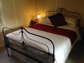 Sinnamons Cottage