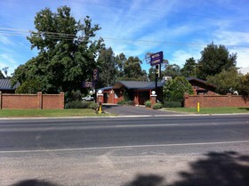 Golden Country Motel and Caravan Park