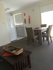 Airport Tourist Village Melbourne