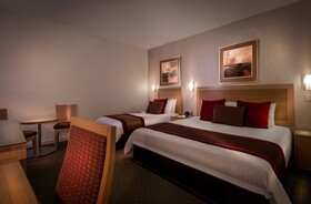 Best Western Plus Travel Inn Carlton