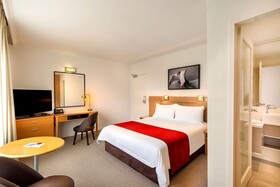 Best Western Plus Travel Inn Carlton