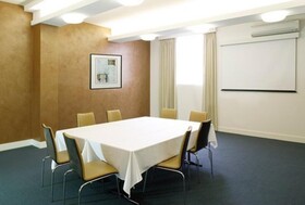 Best Western Plus Travel Inn Carlton