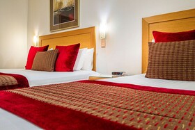 Best Western Plus Travel Inn Carlton