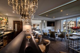 Best Western Plus Travel Inn Carlton