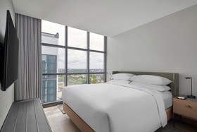 Courtyard by Marriott Melbourne Flagstaff Gardens