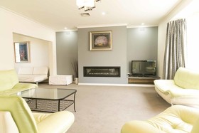 Hawthorn Holiday House