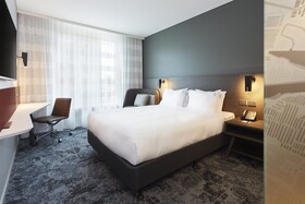 Holiday Inn Express Melbourne Southbank