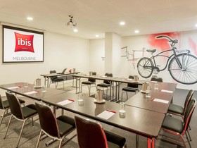 ibis Melbourne Hotel and Apartments