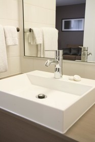 ibis Melbourne Hotel and Apartments