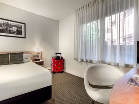 ibis Melbourne Hotel and Apartments