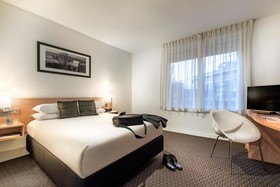 ibis Melbourne Hotel and Apartments
