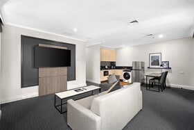 Melbourne City Suites