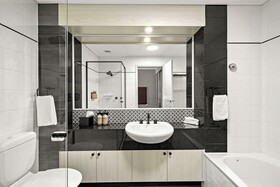Melbourne City Suites
