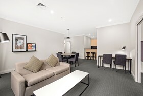Melbourne City Suites