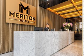 Meriton Suites King Street Melbourne