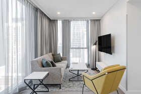 Meriton Suites King Street Melbourne