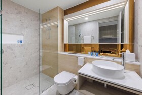 Meriton Suites King Street Melbourne