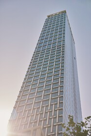 Meriton Suites King Street Melbourne