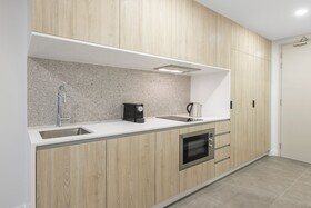 Meriton Suites King Street Melbourne