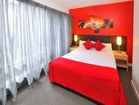 Metro Apartments on Bank Place Melbourne