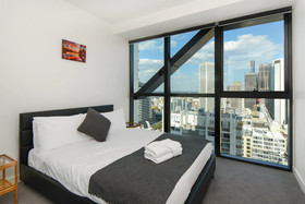Mono Apartments La Trobe Street