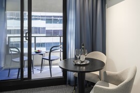 Oaks Melbourne St Kilda Road Hotel