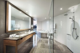 Pan Pacific Melbourne