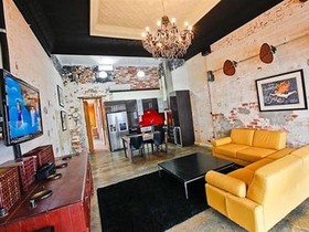 Indulge Apartments - Eighth Street