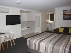 Mid City Plantation Motel