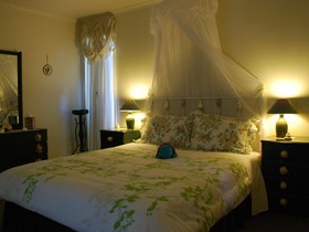 Wombat Cottage Bed & Breakfast