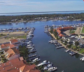 Mariners Cove at Paynesville Motel & Apartments