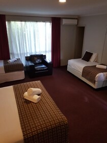 Ringwood Lake Inn