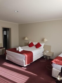 Ringwood Lake Inn