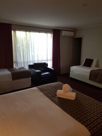 Ringwood Lake Inn
