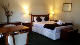 Ringwood Lake Inn