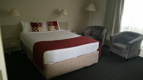 Ringwood Lake Inn