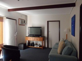 Admiral Motor Inn