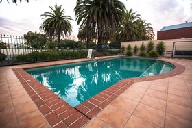 Tuileries Rutherglen