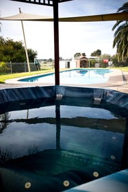 Walkabout Motel