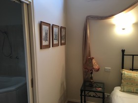 Weeroona Bed & Breakfast