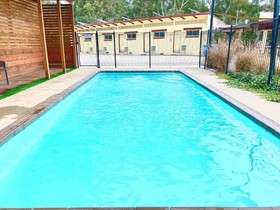 Auto Lodge Motor Inn