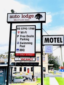 Auto Lodge Motor Inn