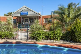 Comfort Inn Coach & Bushmans