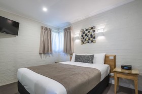 Comfort Inn Coach & Bushmans
