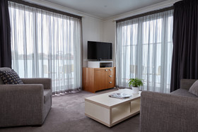Cosmopolitan Hotel